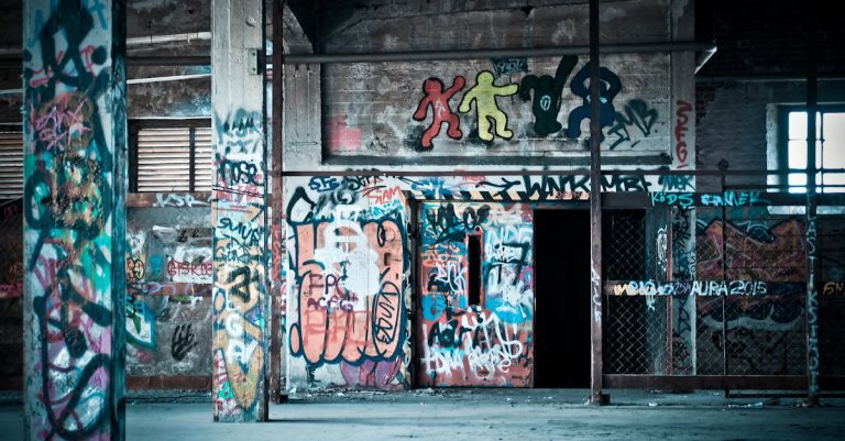 Quelles sont les œuvres d&rsquo;art de rue colorées à Rennes ?